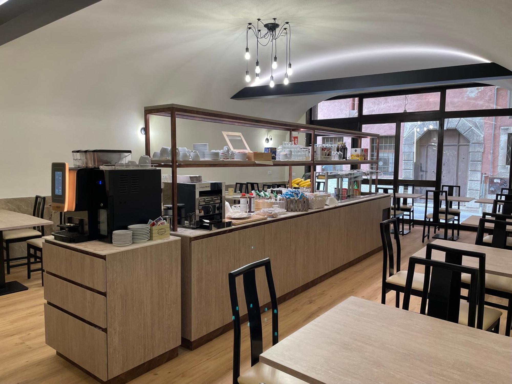Hotel Central Giacomini Salò Екстериор снимка
