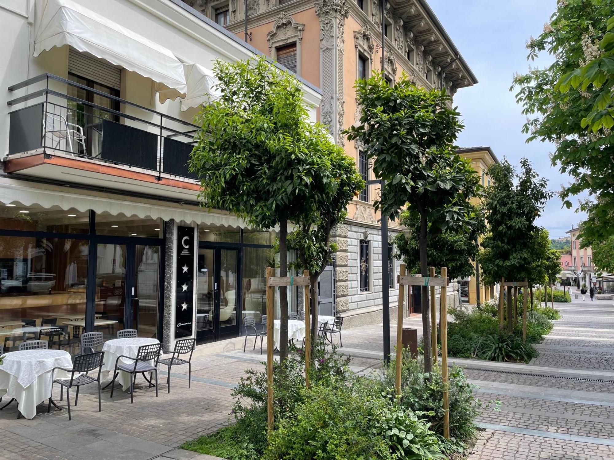 Hotel Central Giacomini Salò Екстериор снимка