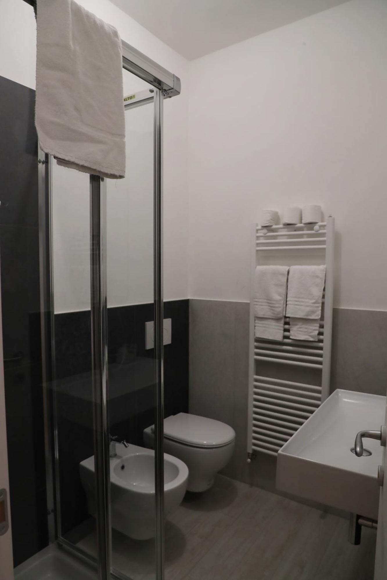 Hotel Central Giacomini Salò Екстериор снимка