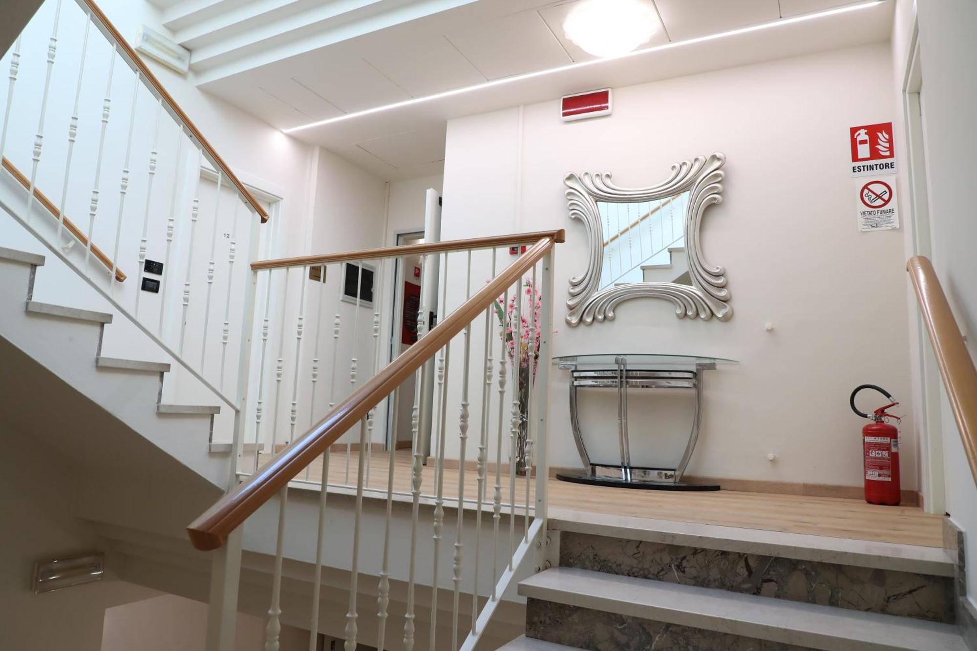 Hotel Central Giacomini Salò Екстериор снимка