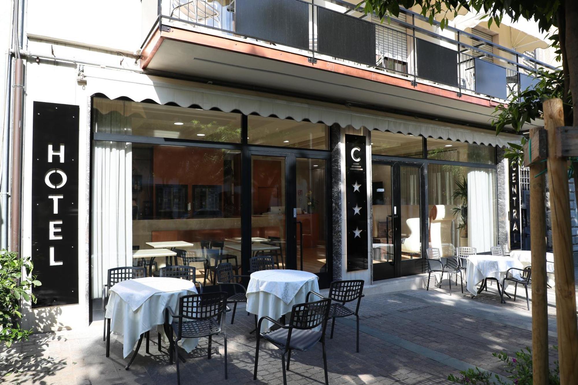 Hotel Central Giacomini Salò Екстериор снимка
