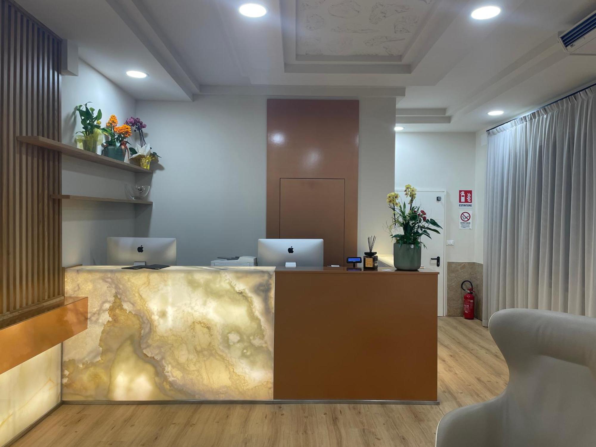 Hotel Central Giacomini Salò Екстериор снимка