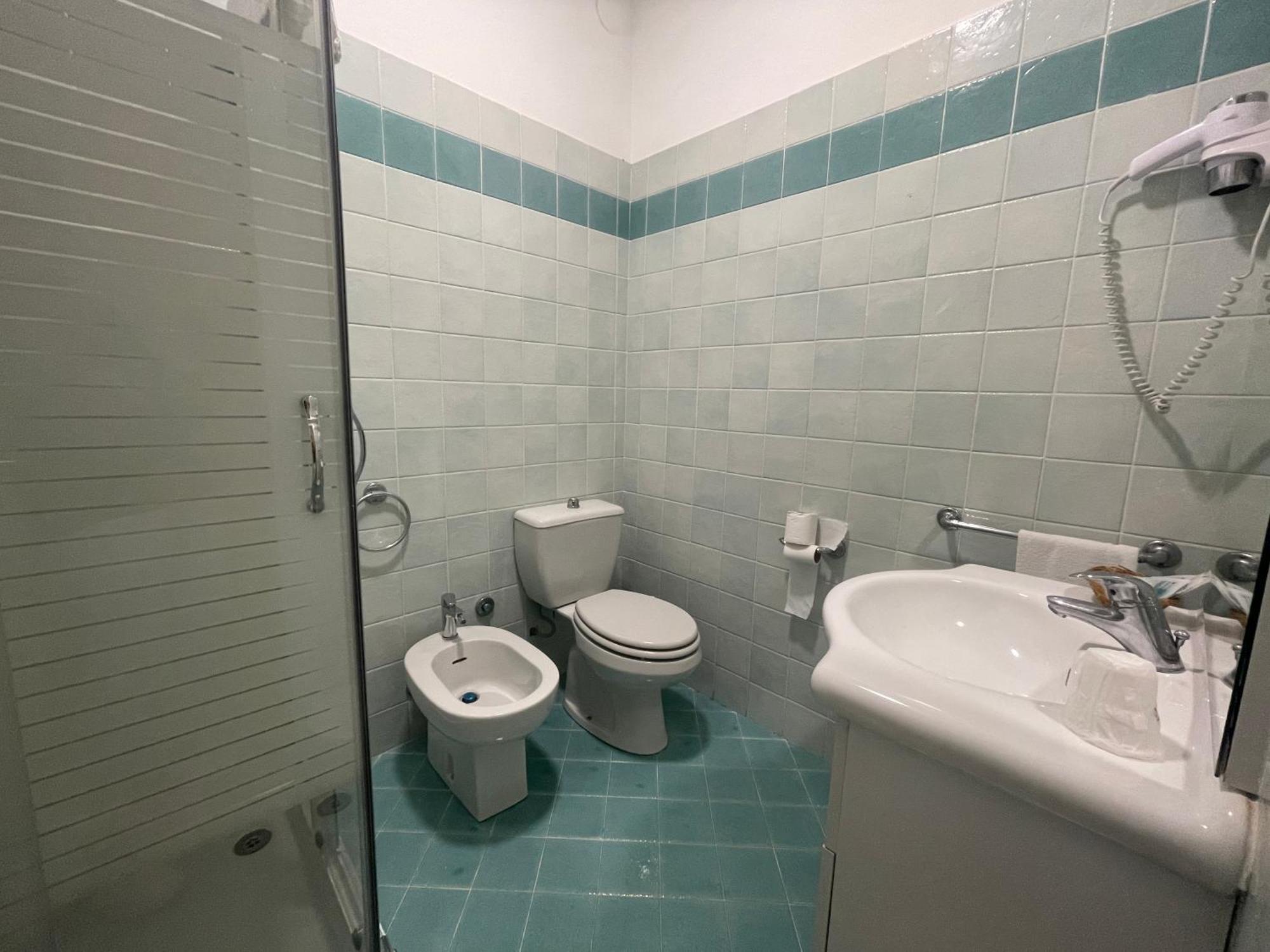 Hotel Central Giacomini Salò Екстериор снимка