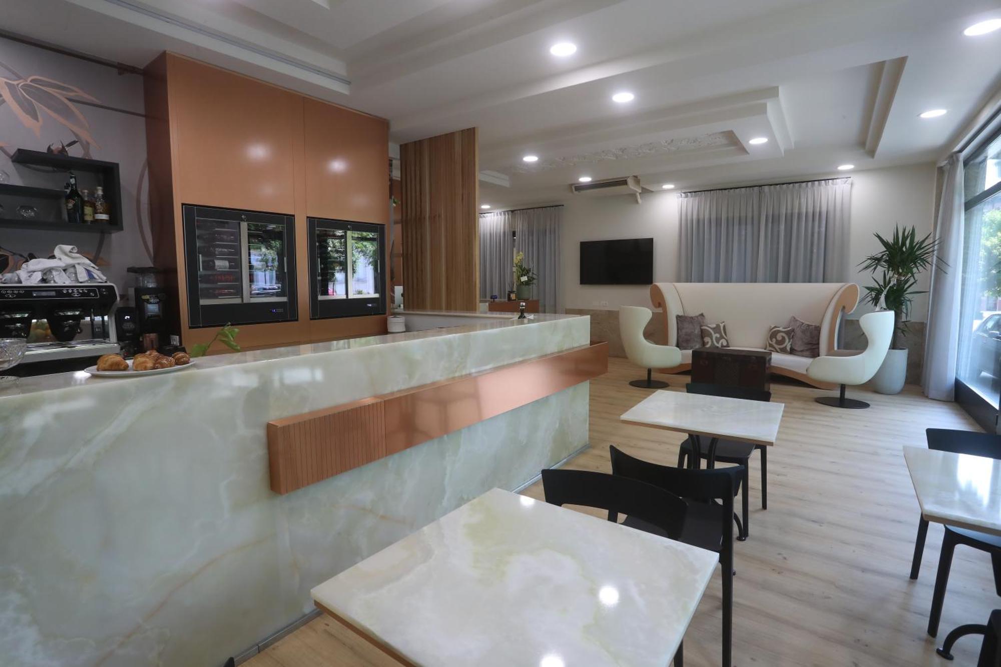 Hotel Central Giacomini Salò Екстериор снимка