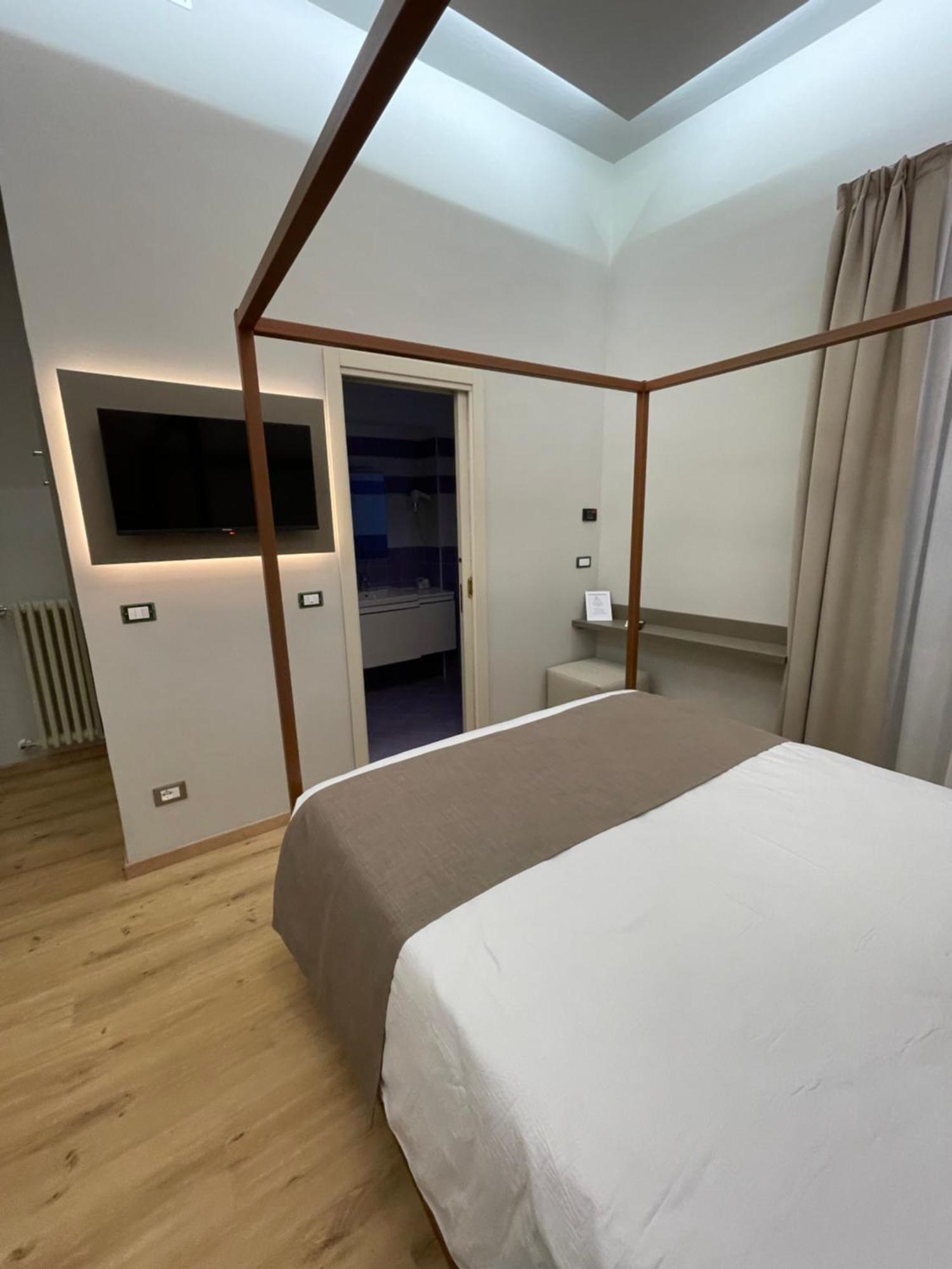Hotel Central Giacomini Salò Екстериор снимка